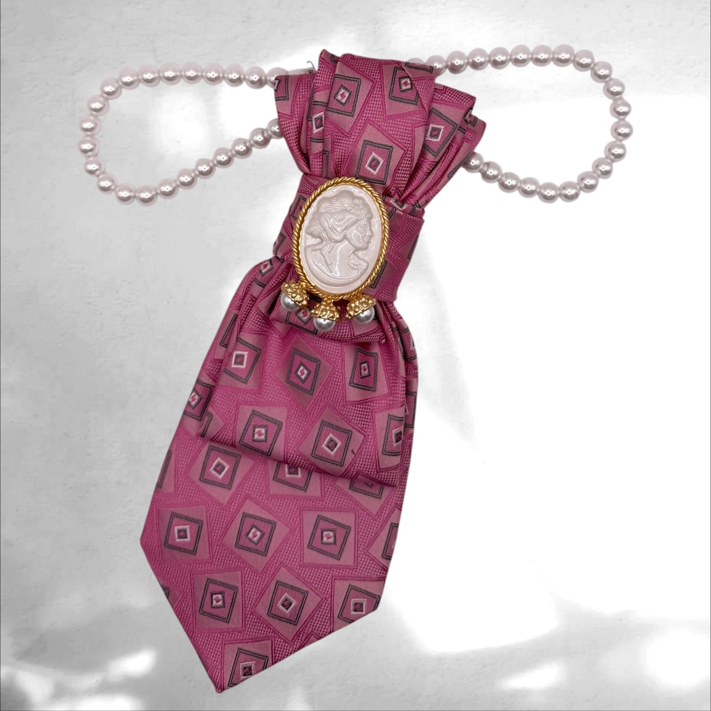 Tie Necklace - Pink Affair