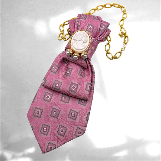 Tie Necklace - Everyday