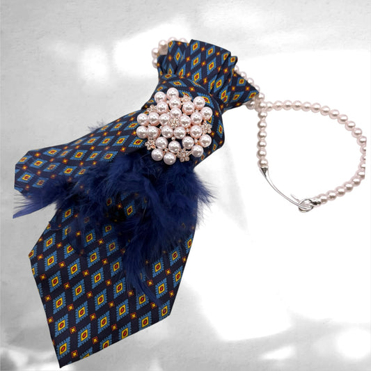 Tie Necklace - Federspiel