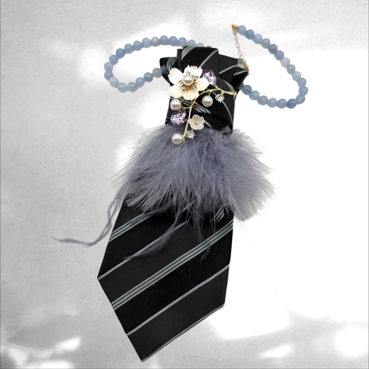 Tie Necklace - Federspiel