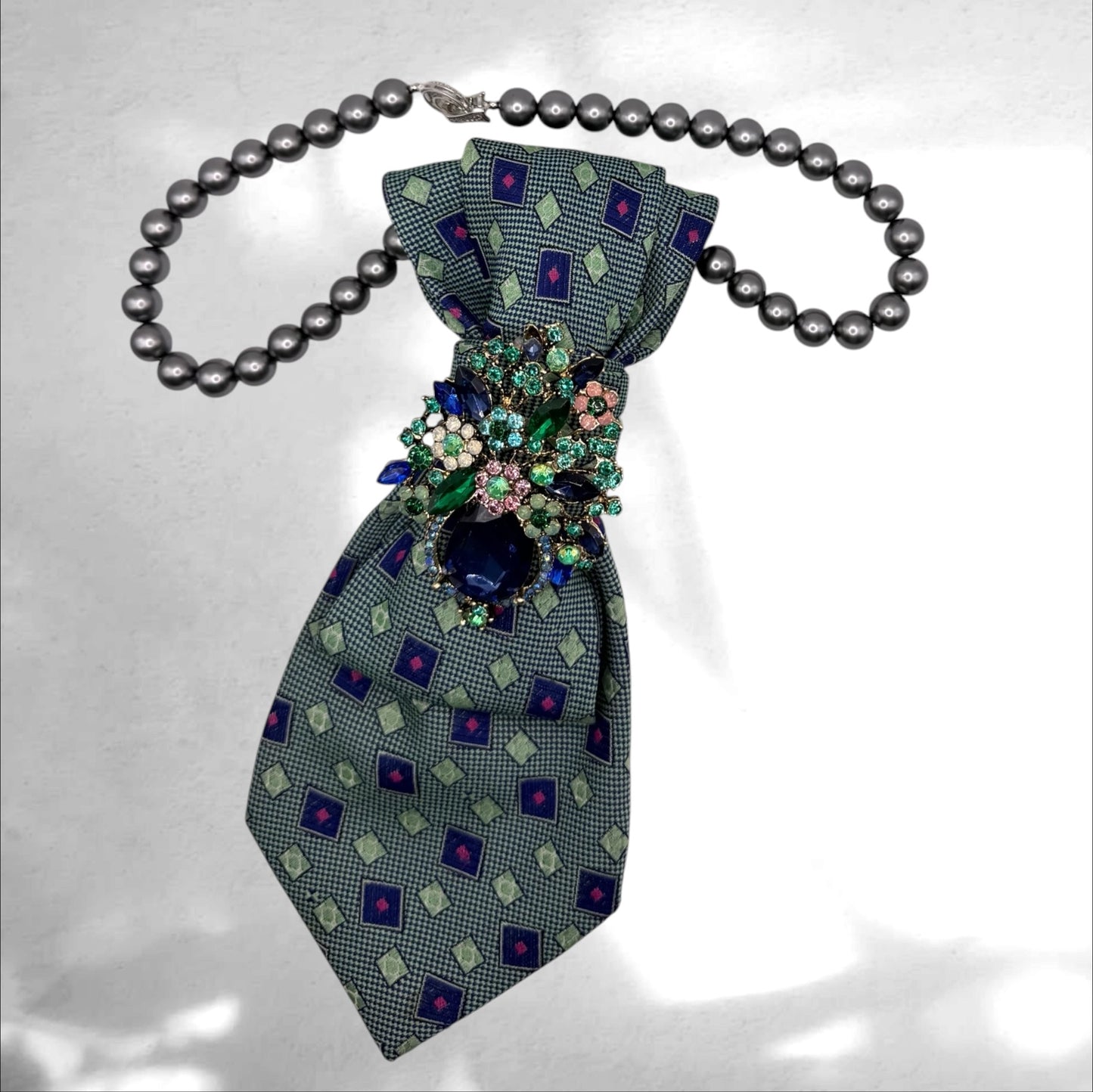 Tie Necklace - Everyday