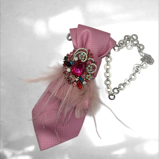 Tie Necklace - Federspiel