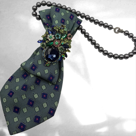 Tie Necklace - Everyday