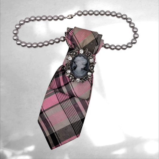 Tie Necklace - Pink Affair