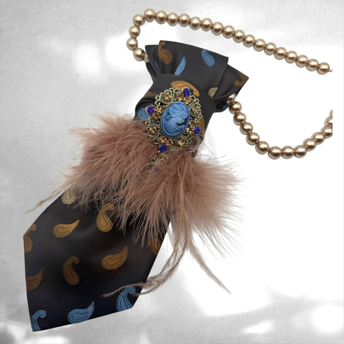 Tie Necklace - Federspiel