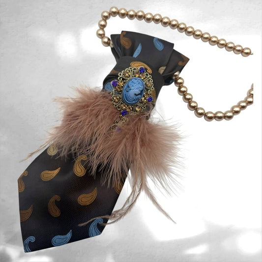 Tie Necklace - Federspiel