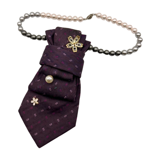 Tie Necklace Premium