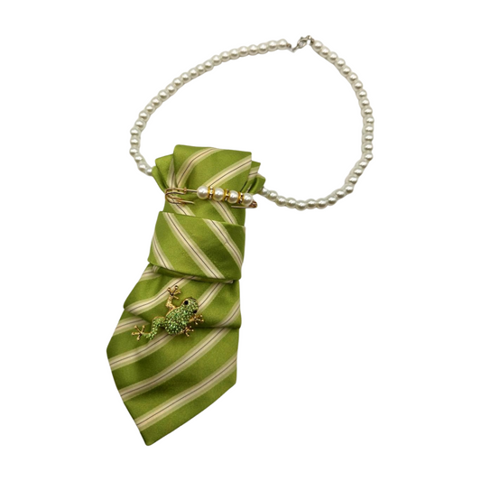 Tie Necklace Premium